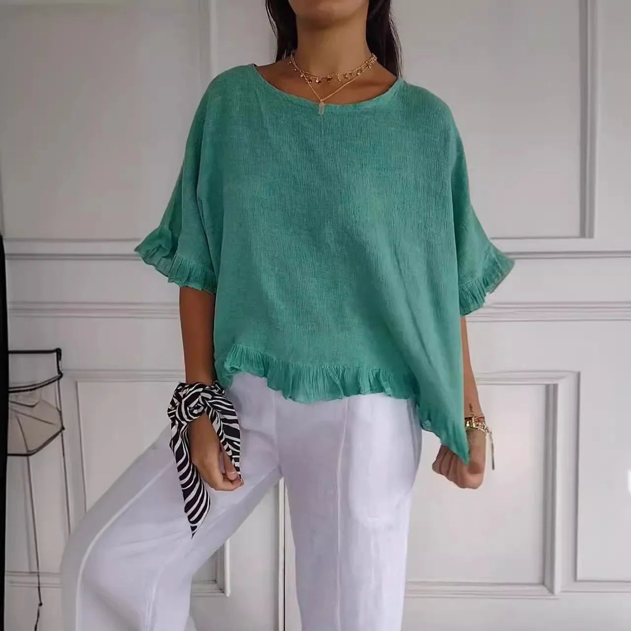 Blusinha Bellatriz™ com Babado e Caimento Solto em Algodão/ Conforto e Estilo para Mulheres Modernas!